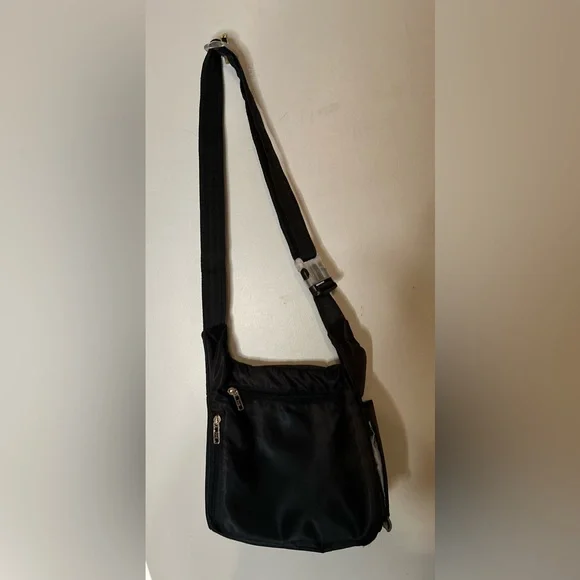 Lug crossbody bag - Picture 3 of 14